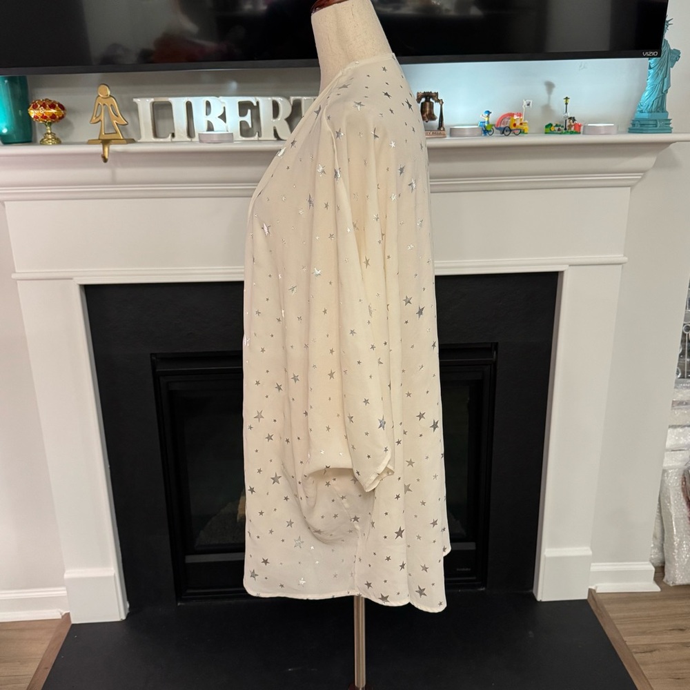Adrienne Silver Star Sheer Kimono Wrap – Size Medium - Picture 4 of 7